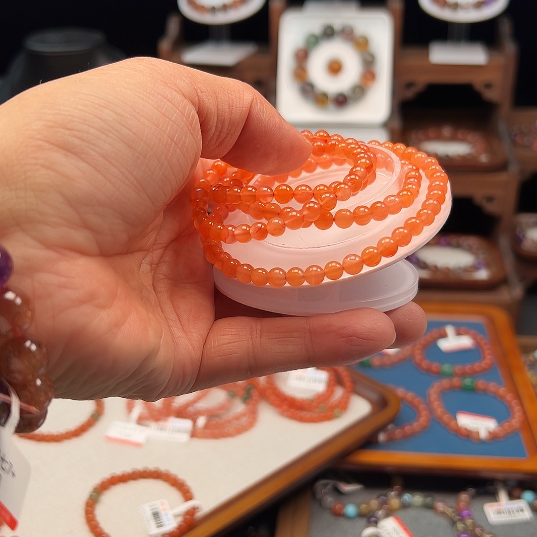 呵***呵南红玛瑙未镶嵌手链