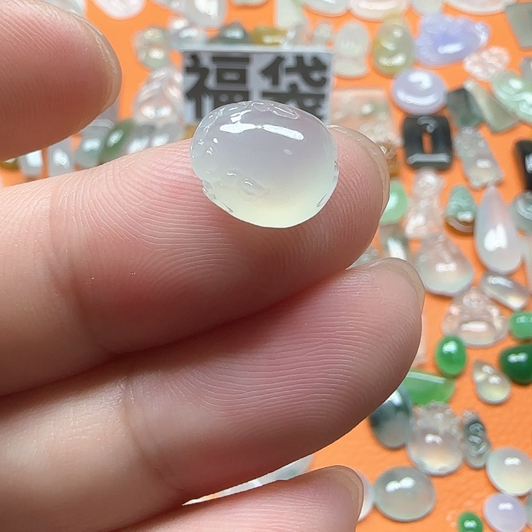 定制翡翠未镶嵌?****?翡翠