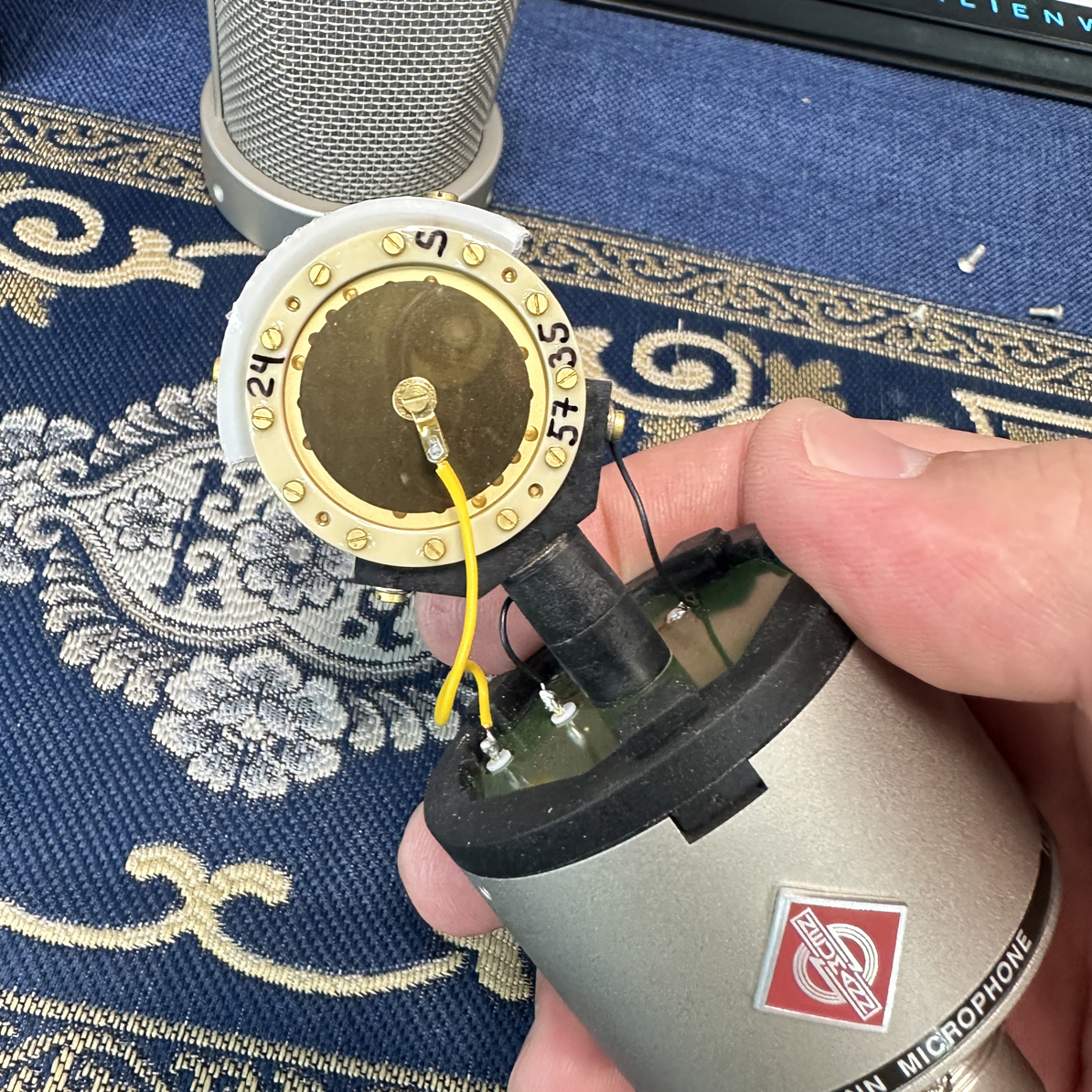 99新  纽曼TLM103 德国进口电容麦克180699编号一年保 无无包装 