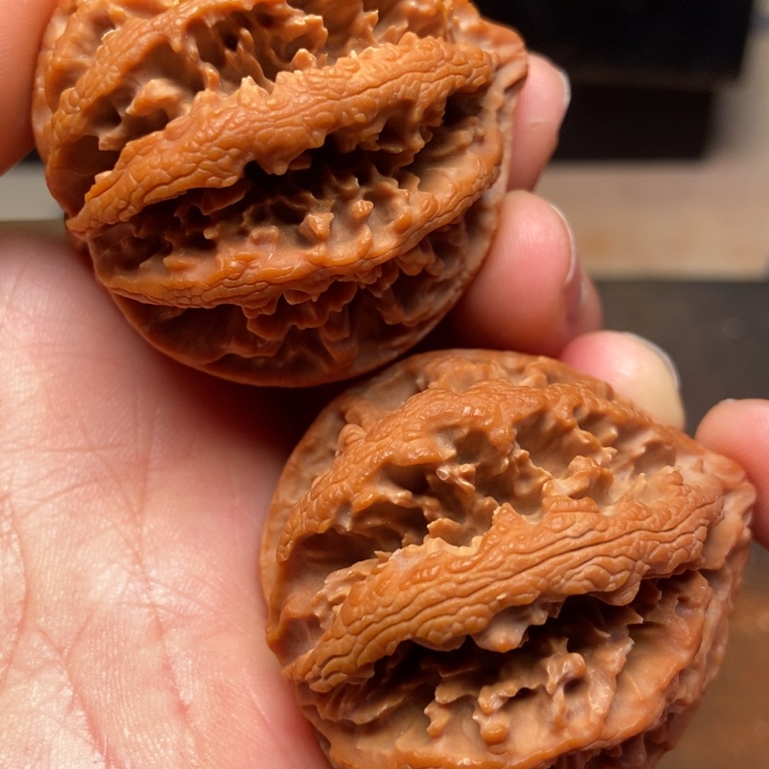 文玩核桃吊坠秦岭野生核桃