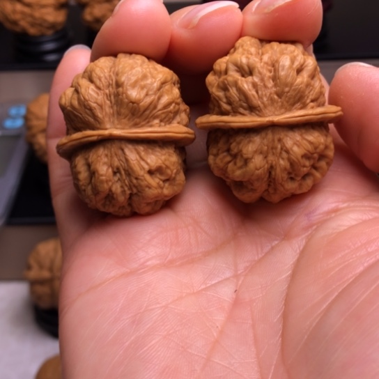 文玩核桃把件血舍利8