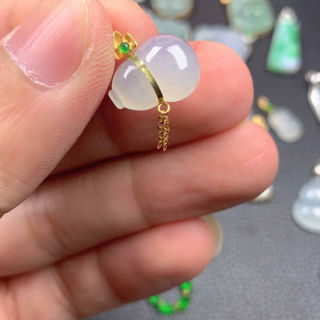 【闪购商品】翡翠18K金镶嵌颈饰翡翠