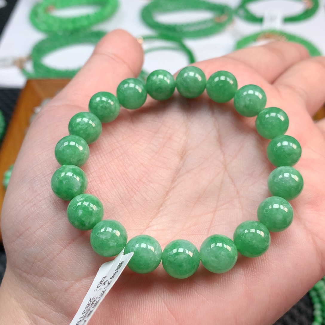 翡翠手链未镶嵌翡翠