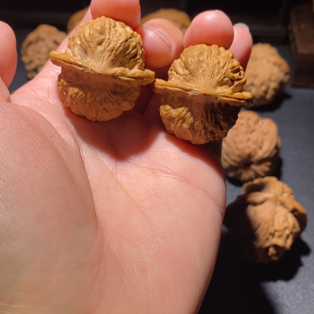 文玩核桃吊坠野生