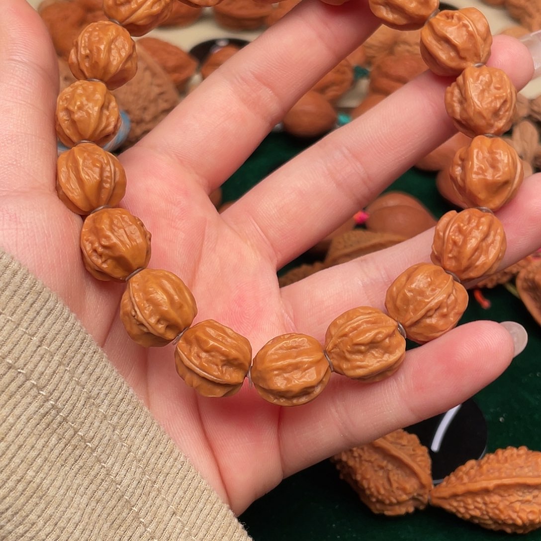 ****平文玩核桃吊坠赤龙