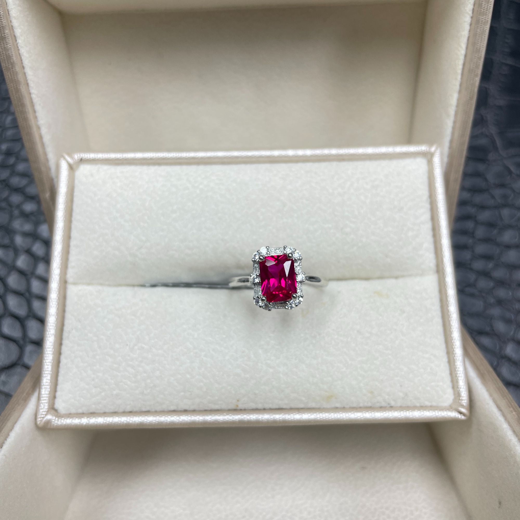 《吉阳璀璨》戒指 收藏级轻奢时尚戒指H140