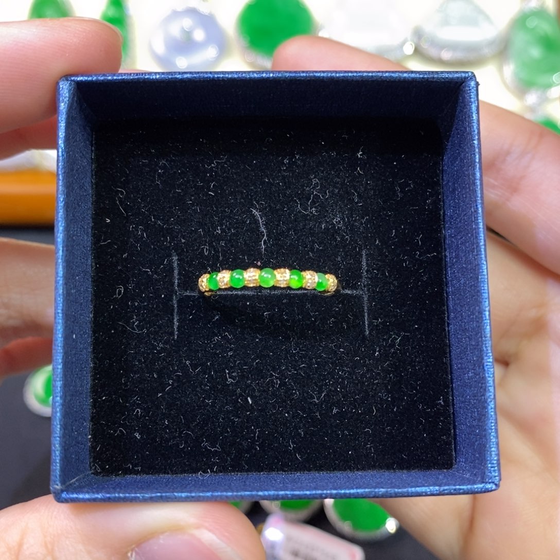 翡翠戒指18K金镶嵌排戒