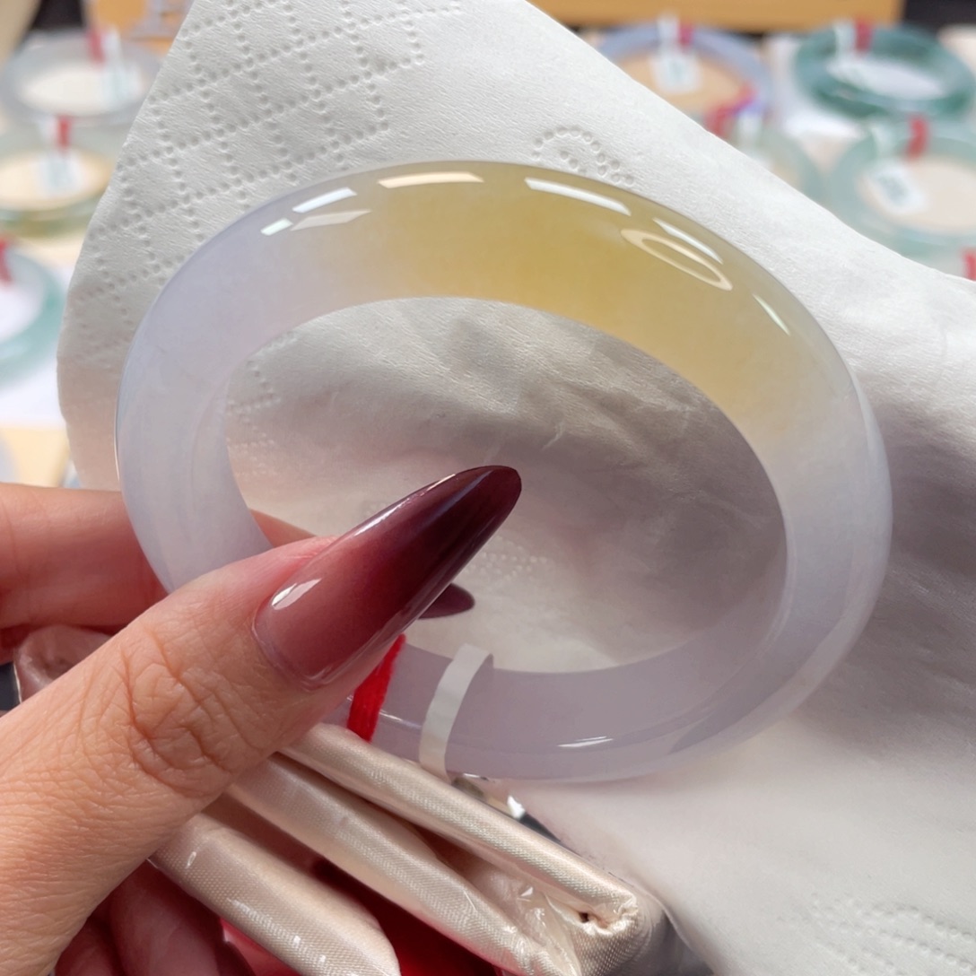 未镶嵌手镯翡翠52号56冰胶粉底飘黄美丽动人