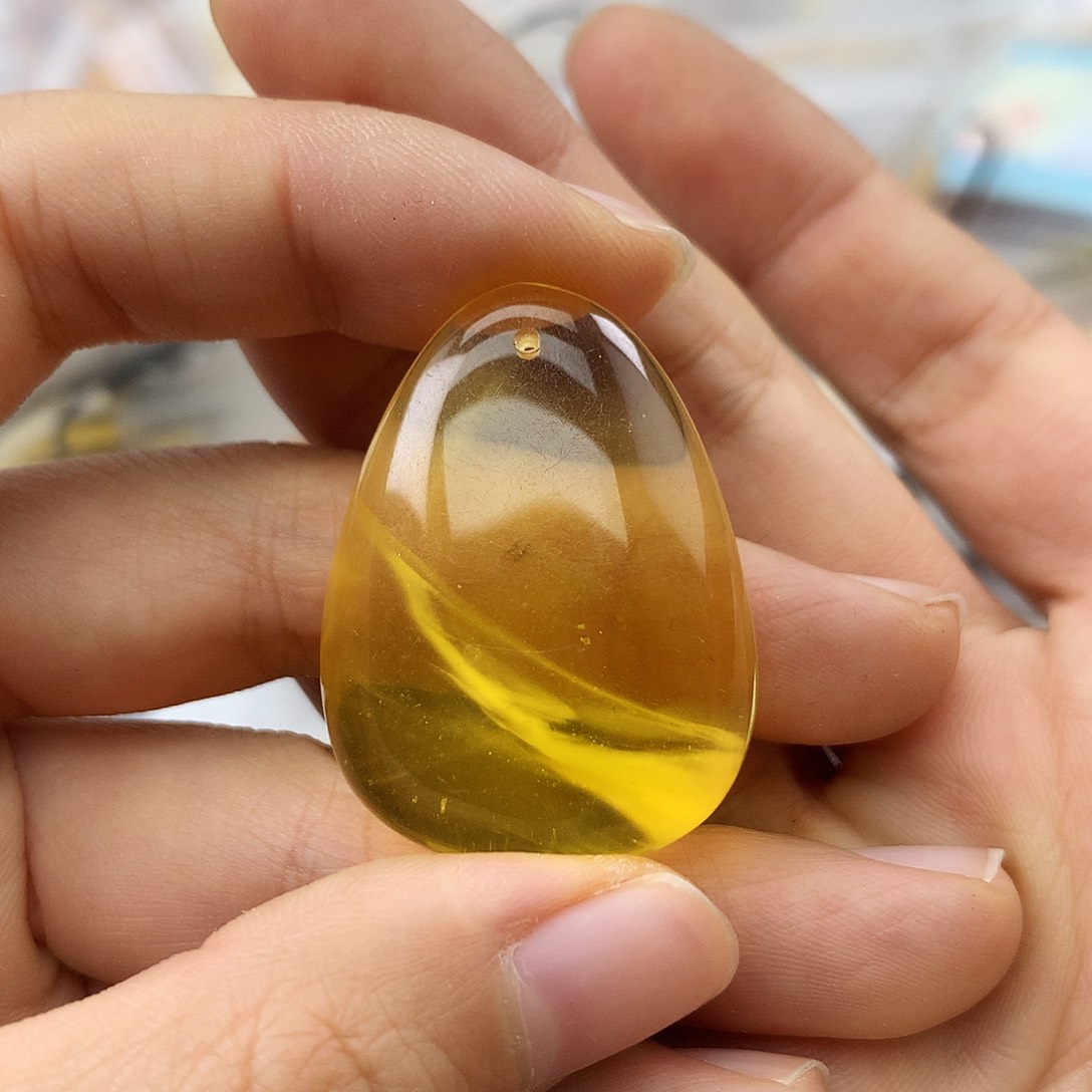 未镶嵌琥珀珠宝奇石