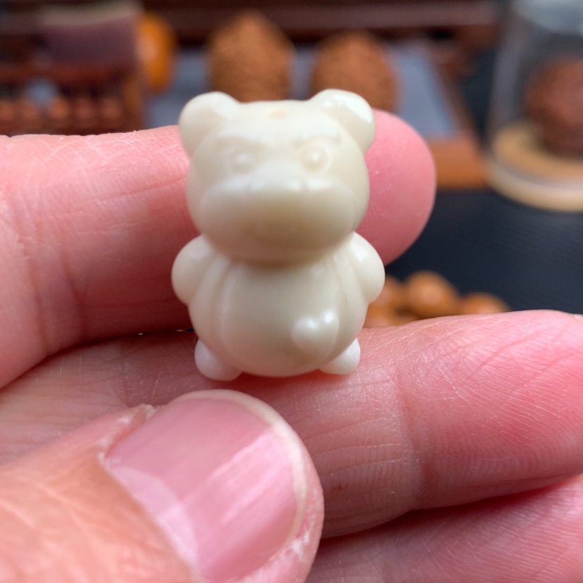 【闪购商品】橄榄核吊坠维尼小熊