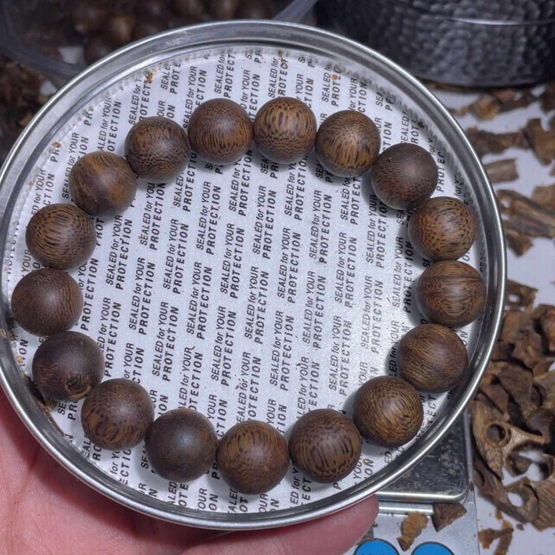 广***地沉香手串奇楠沉香手串1.3