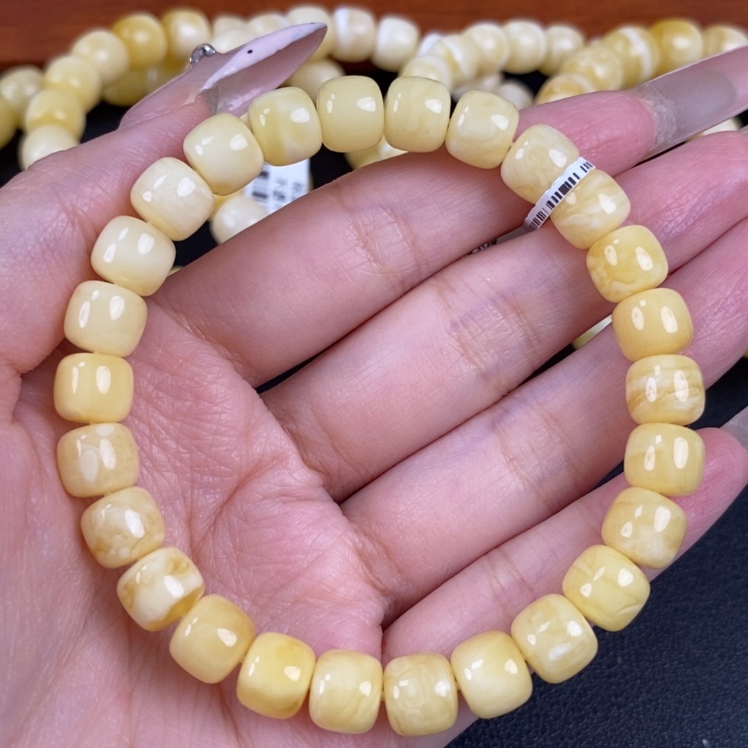 琥珀未镶嵌珠宝奇石256