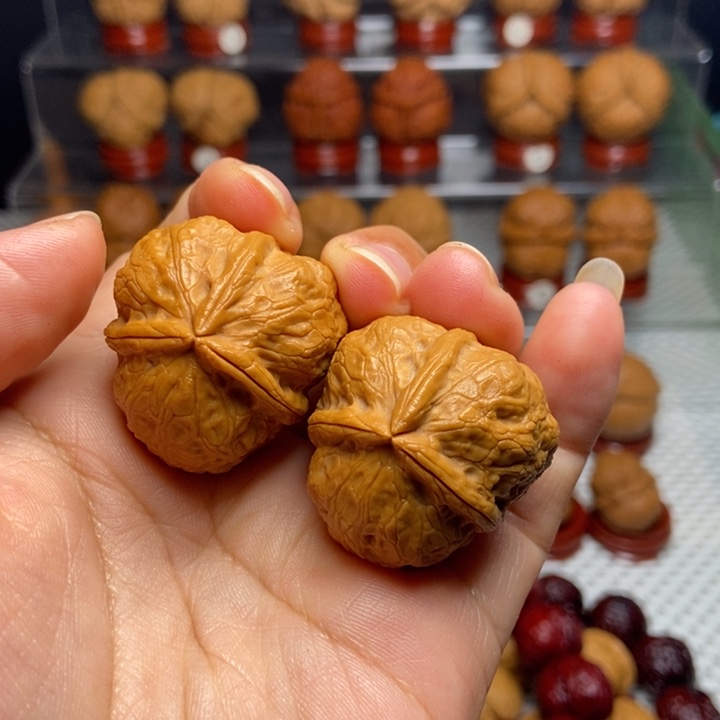 把件文玩核桃小粽子三棱23