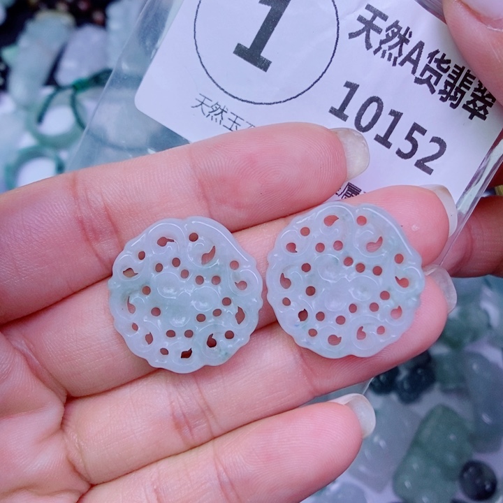 翡翠未镶嵌颈饰吊坠