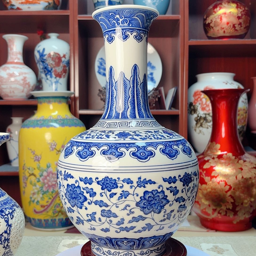 瓶高度39厘米宽23厘米