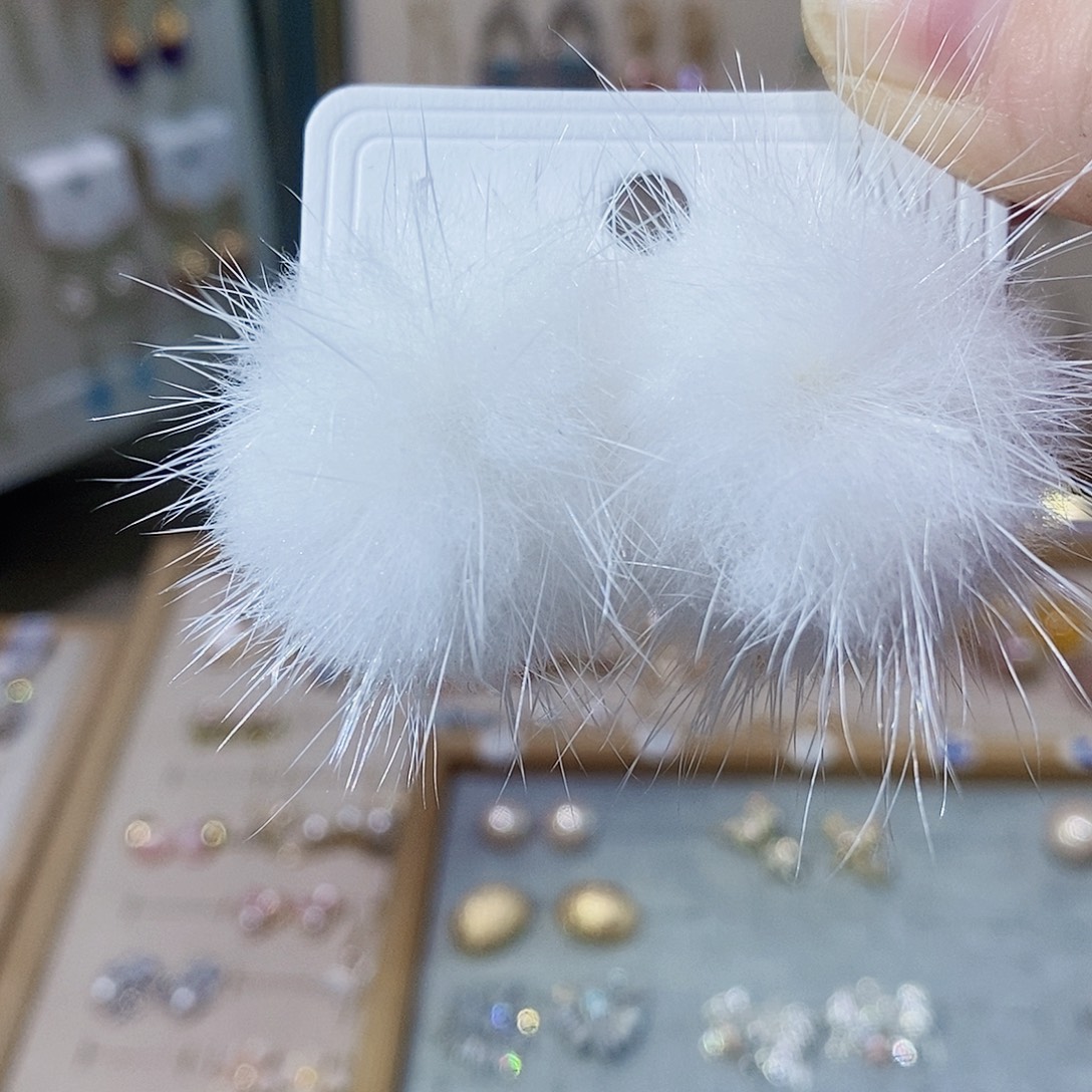 淡水珍珠银S925镶嵌耳饰