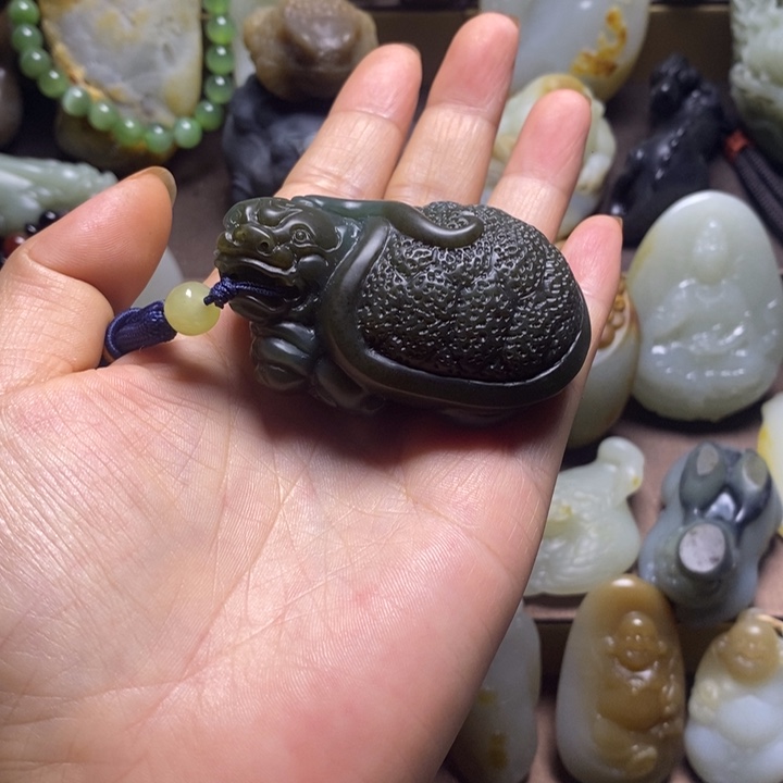 未镶嵌和田玉把件