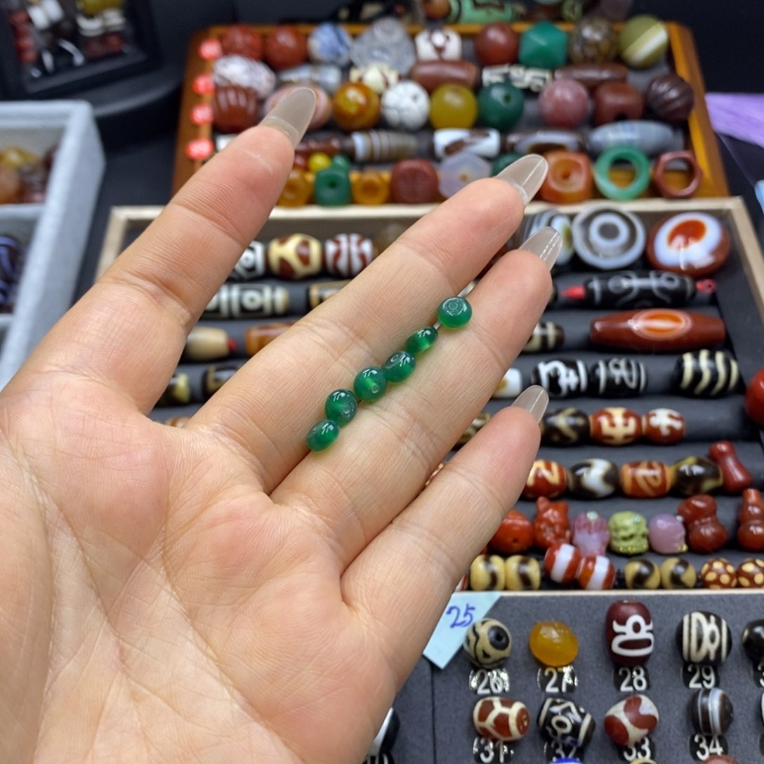 玛瑙/玉髓未镶嵌珠宝半成品