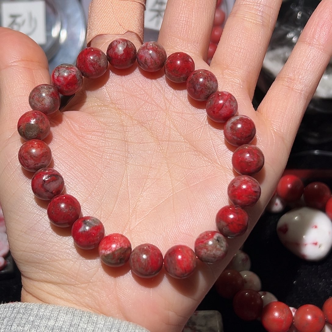 天然辰砂原石老料卡10重量30克