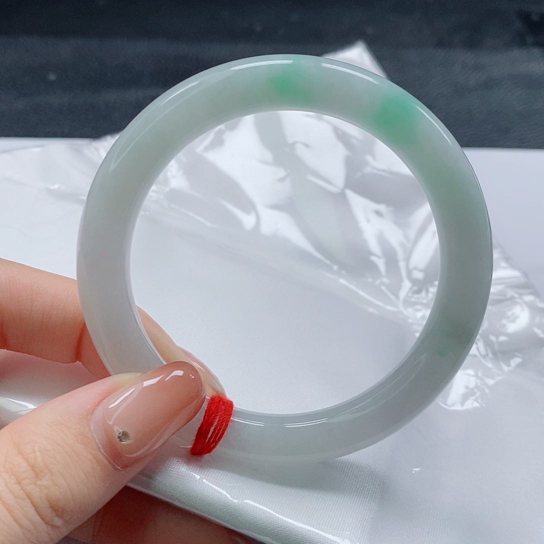 【闪购商品】未镶嵌手镯（圆镯）翡翠536号