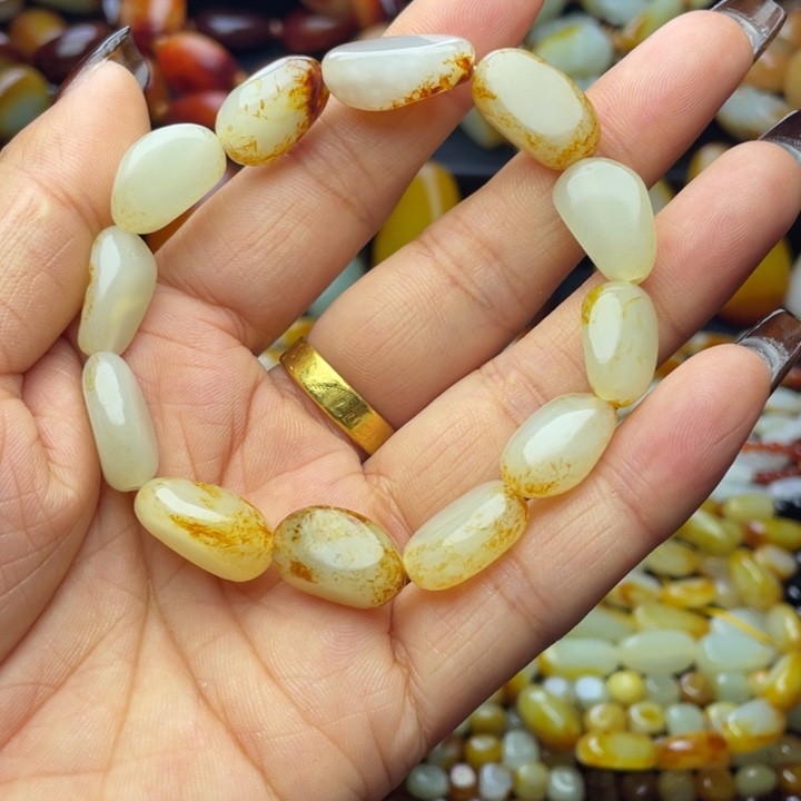 和田玉未镶嵌手链