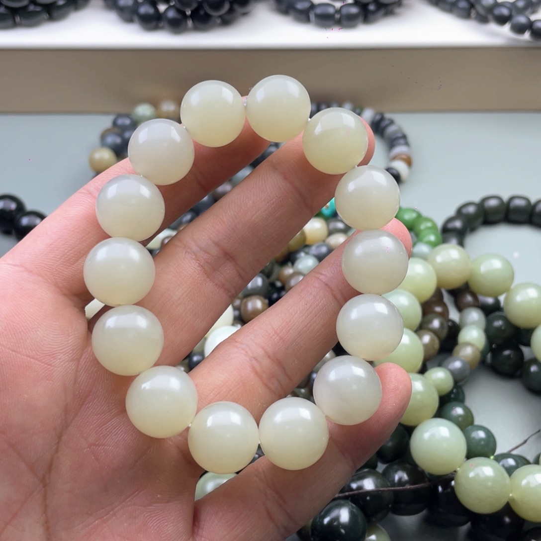 和田玉手串未镶嵌