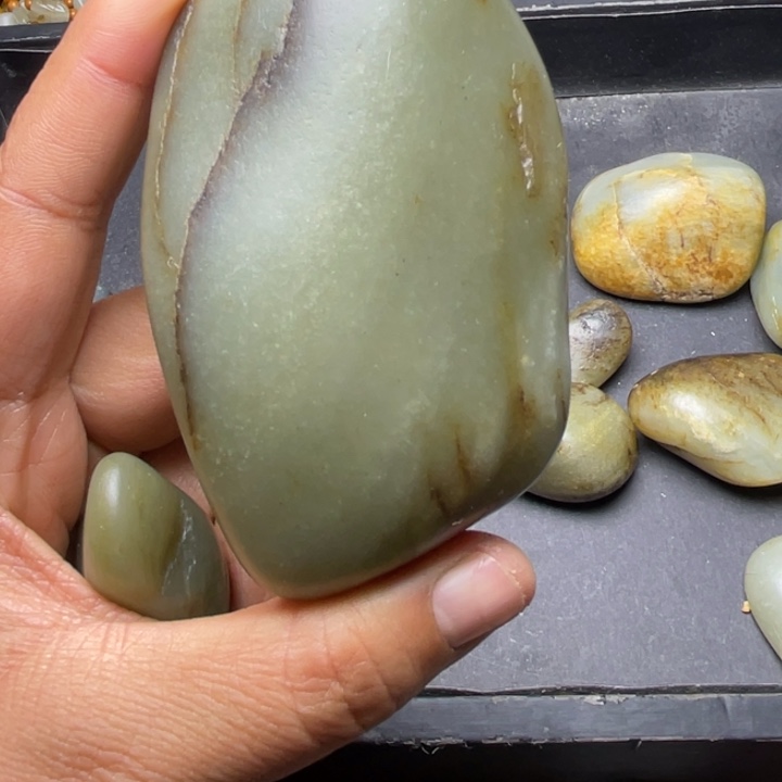 和田玉未镶嵌珠宝半成品