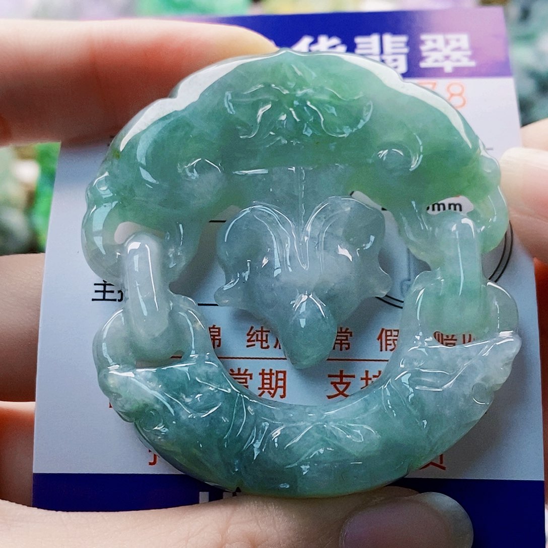 吊坠(不含链)未镶嵌翡翠