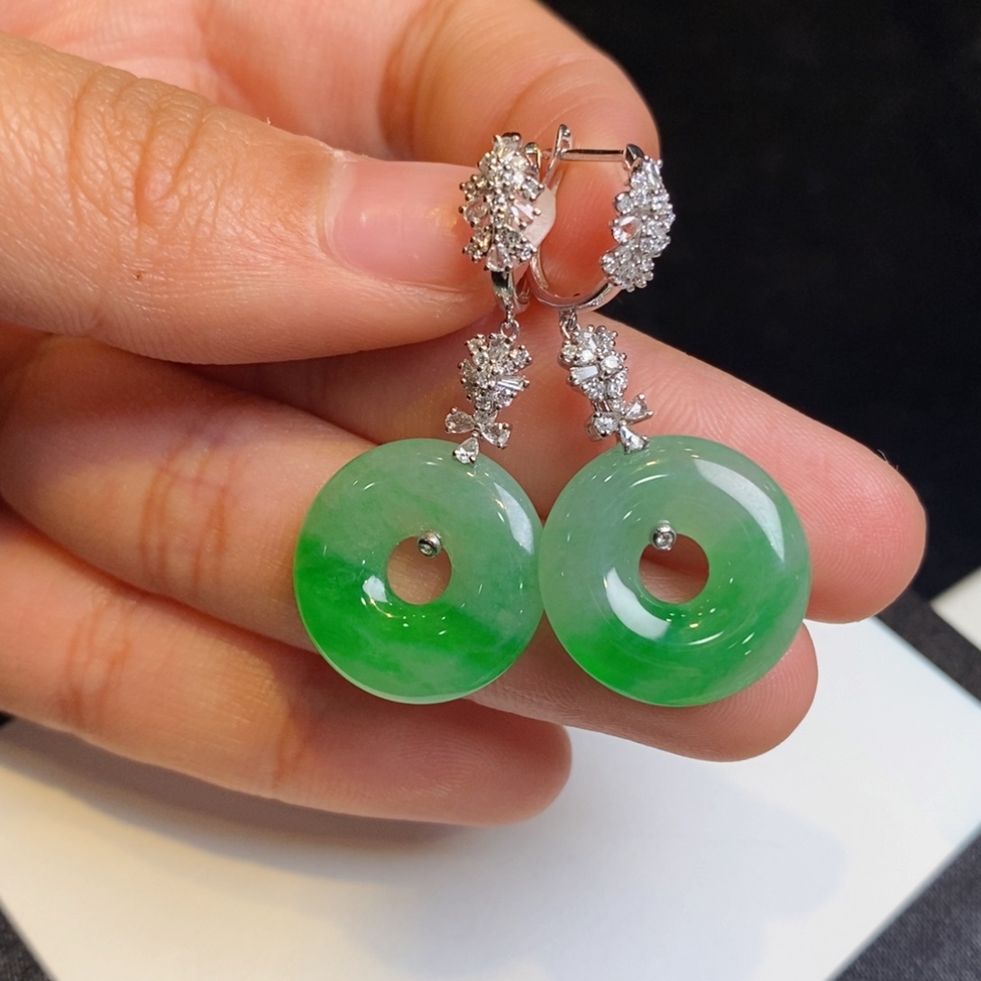 翡翠耳饰18K金镶嵌设计款甜甜圈耳包