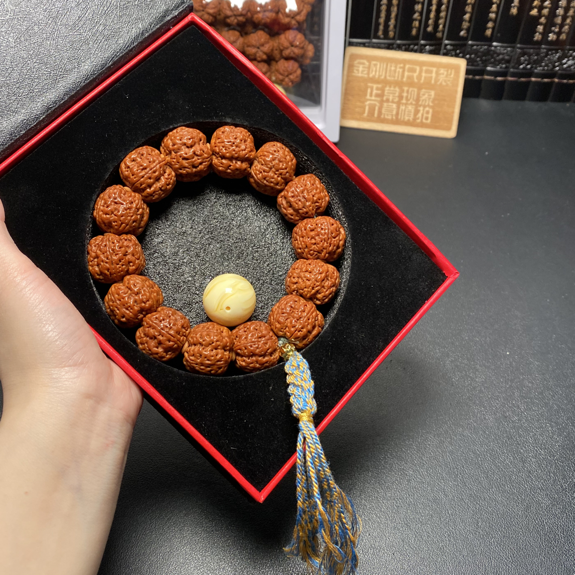 严选货头，定制安娜蜂王（7号）