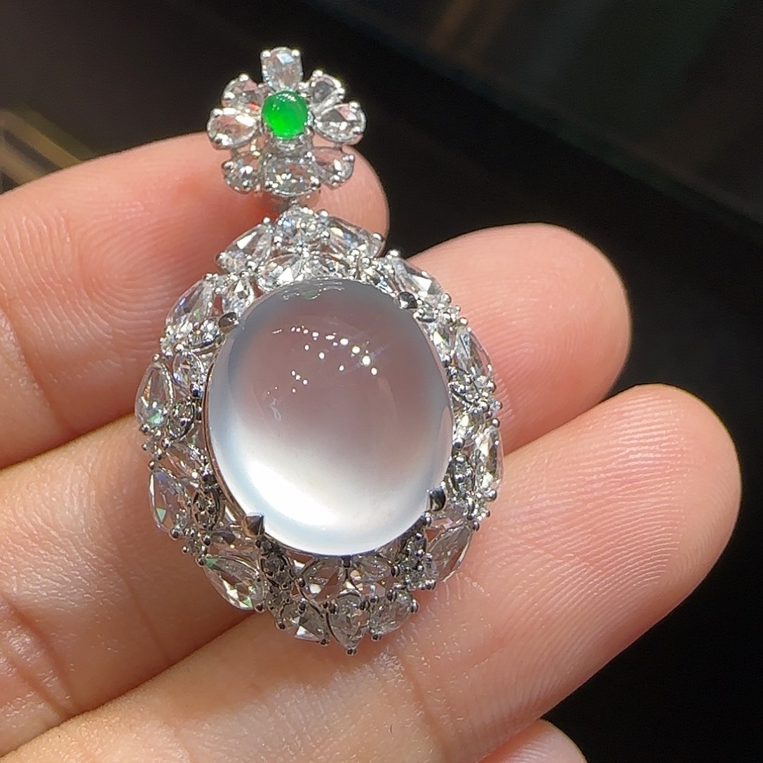 翡翠18K金镶嵌吊坠(不含链)蛋面