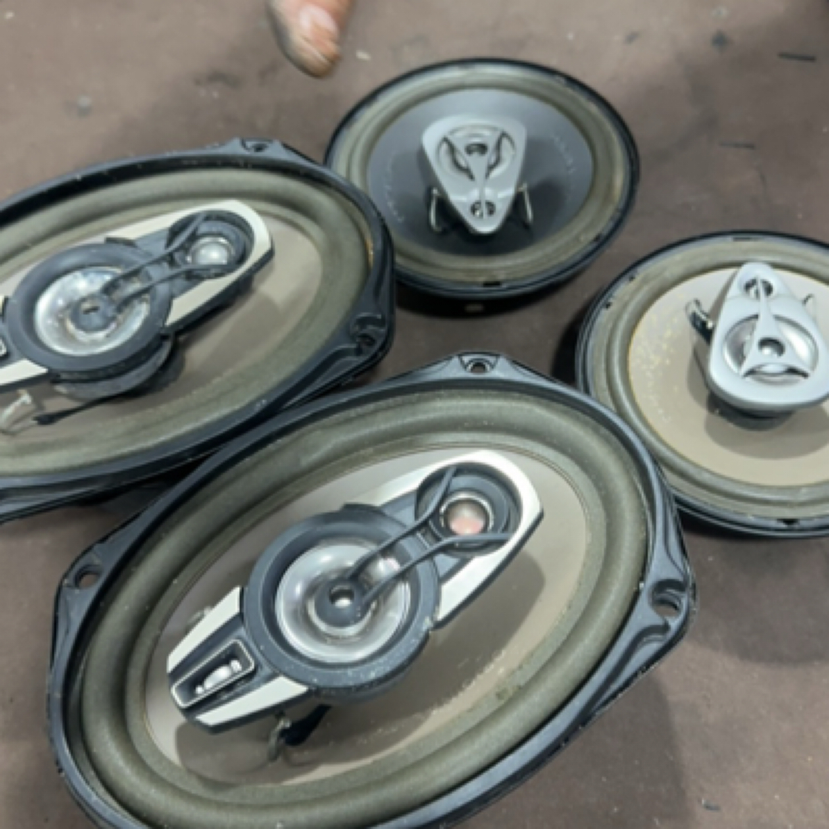 9新  四个汽车喇叭