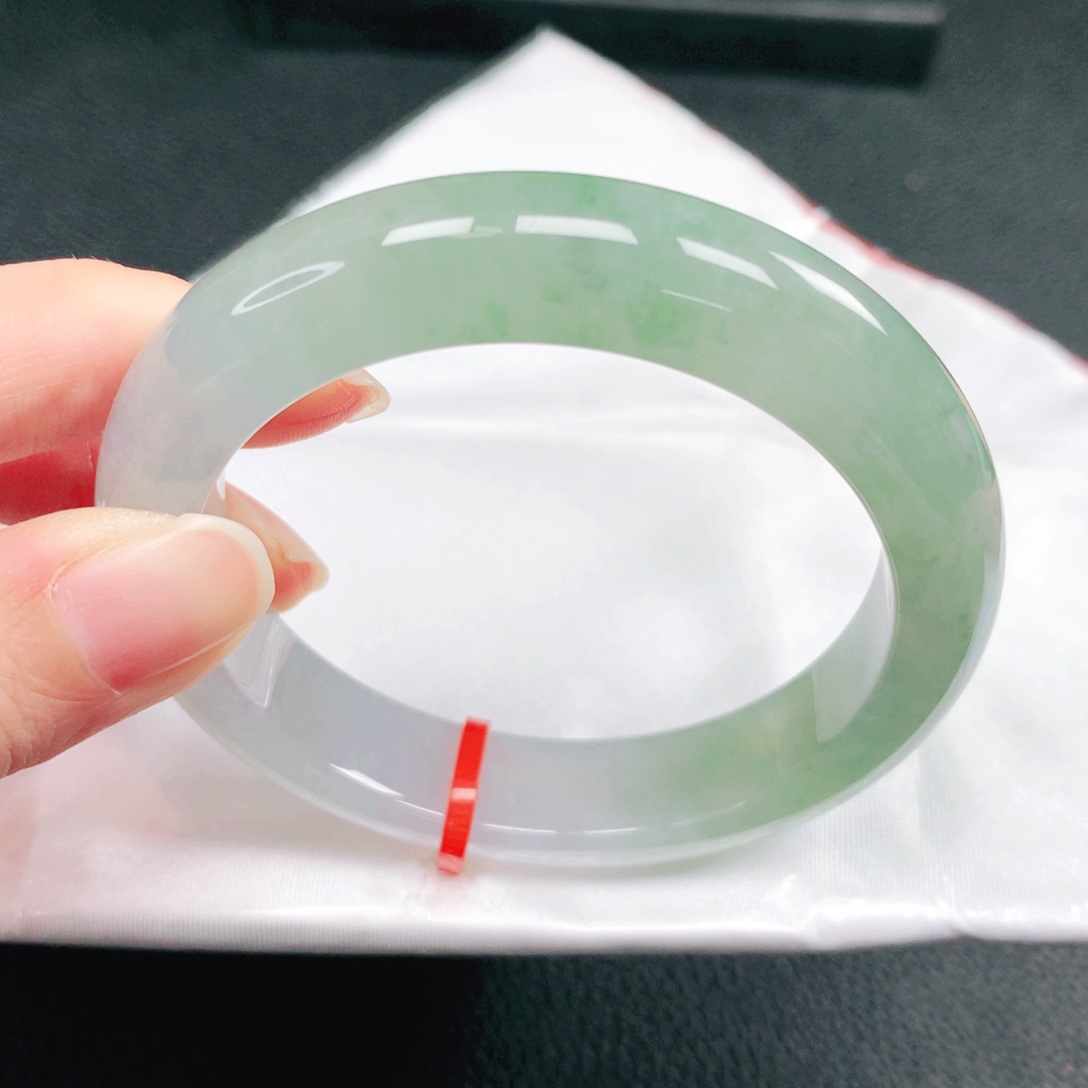 翡翠未镶嵌手镯54圈