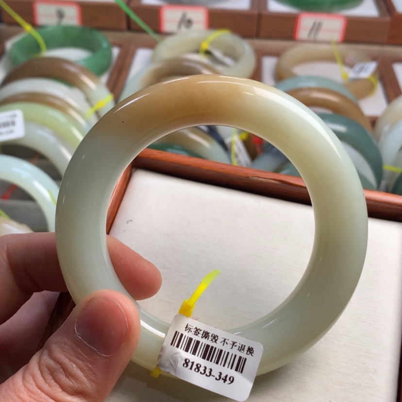 【闪购商品】和田玉手镯未镶嵌55.5