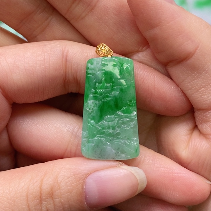 翡翠颈饰未镶嵌吊坠