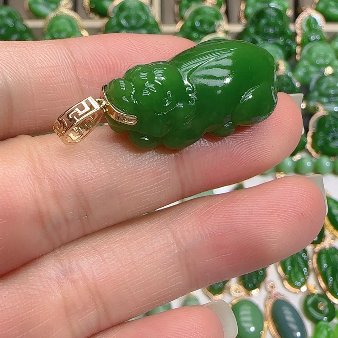 和田玉（碧玉）吊坠(不含链)18K金镶嵌