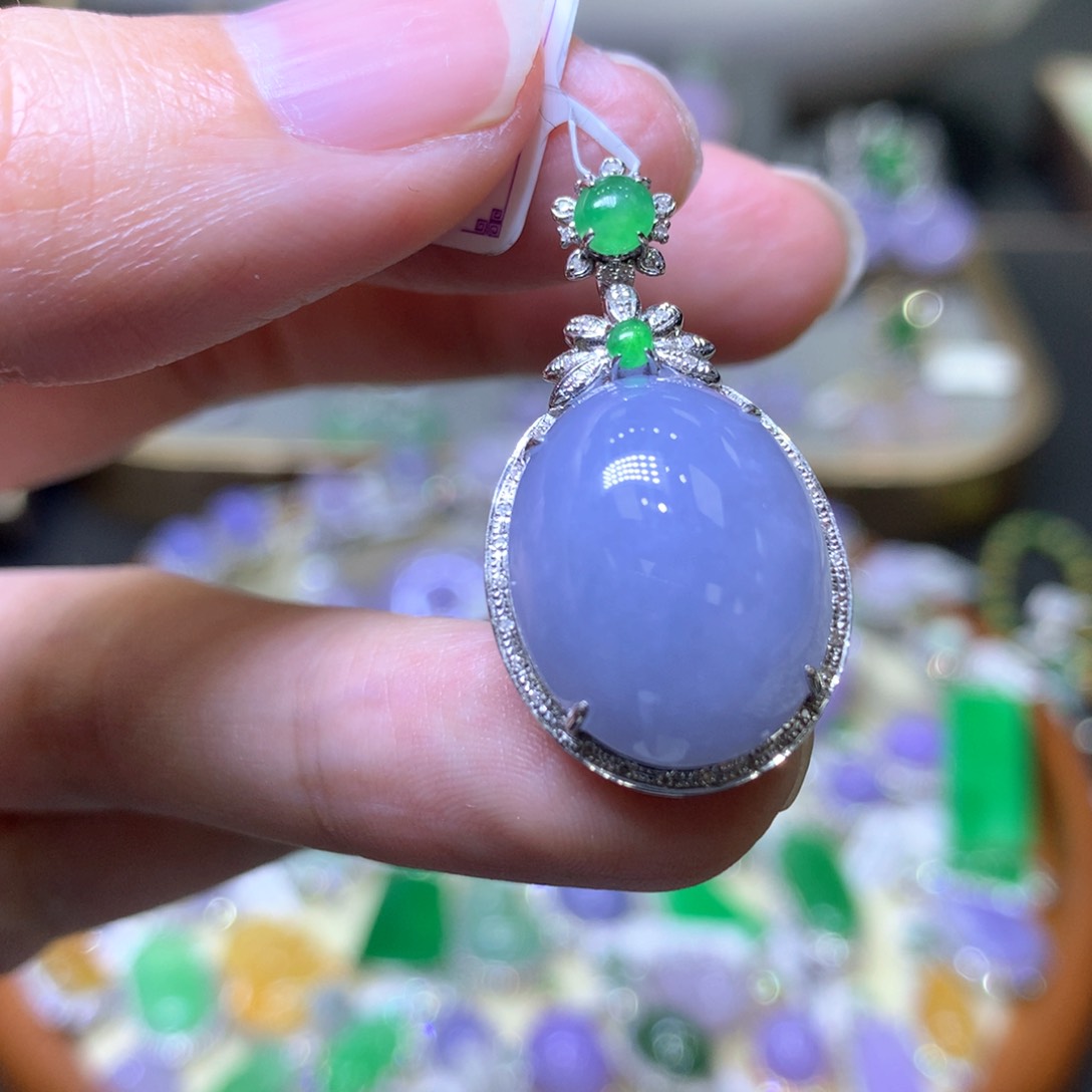 【闪购商品】翡翠颈饰18K金镶嵌翡翠吊坠项链