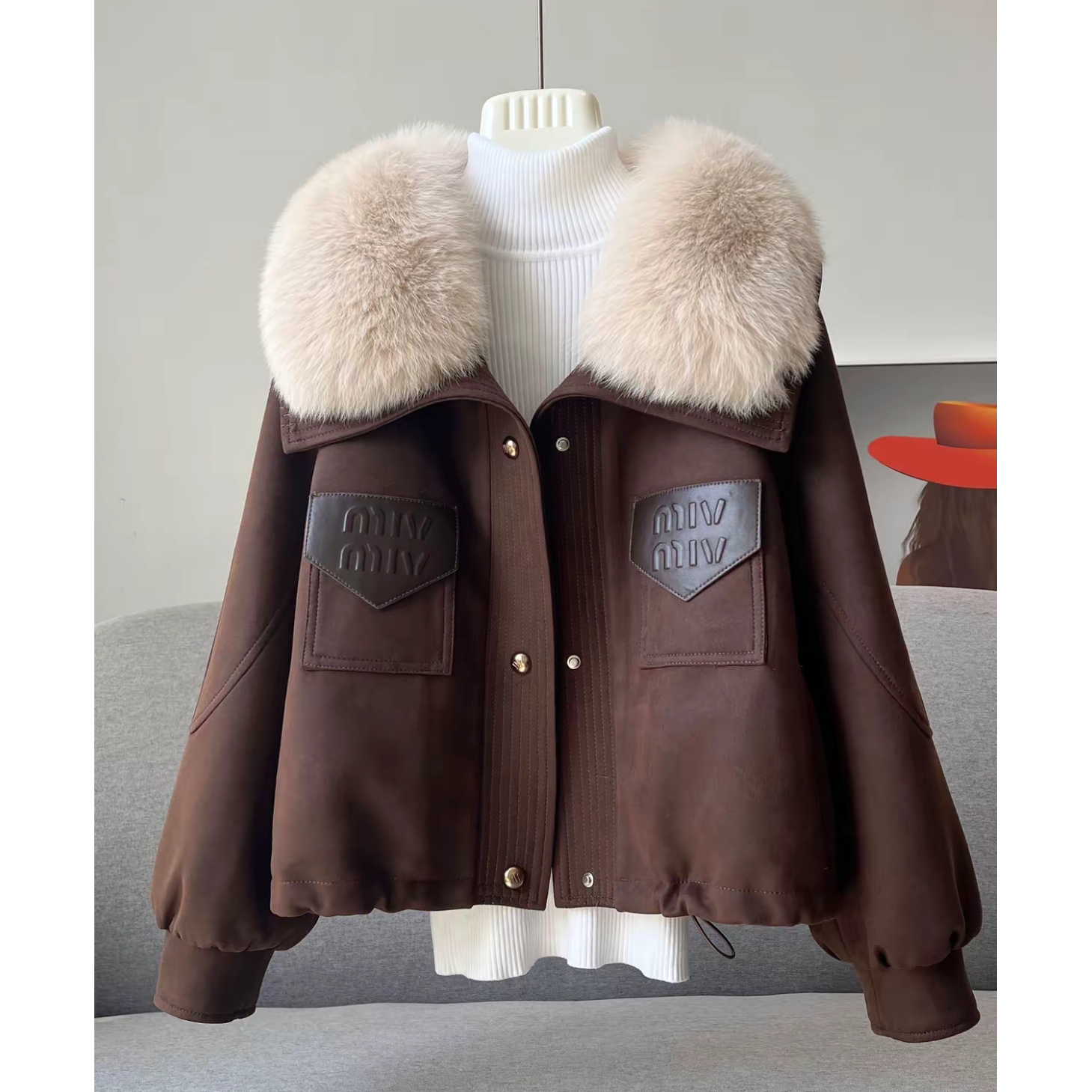 时尚大毛领短款外套女2025冬季新款短款加厚夹棉上衣外套A611187