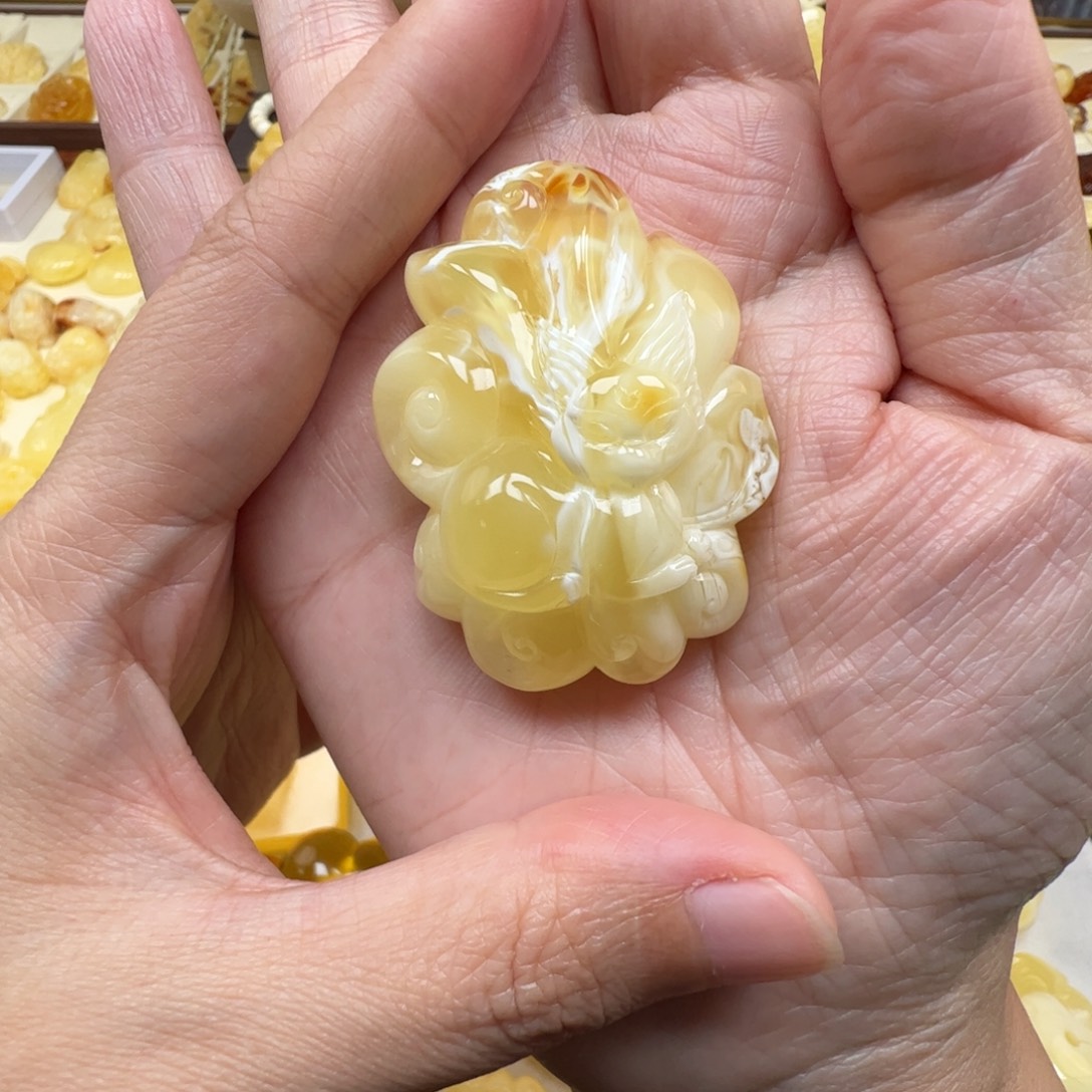 琥珀未镶嵌裸石蜜蜡