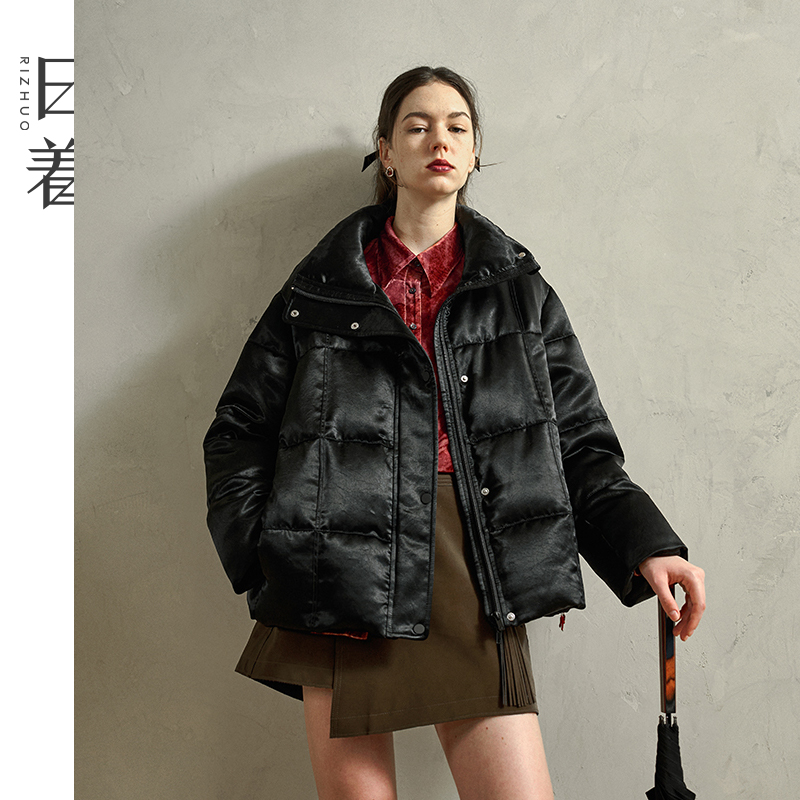 日着【非遗归途】年黑短款羽绒服女2025新款保暖冬季外套RD8623Y1