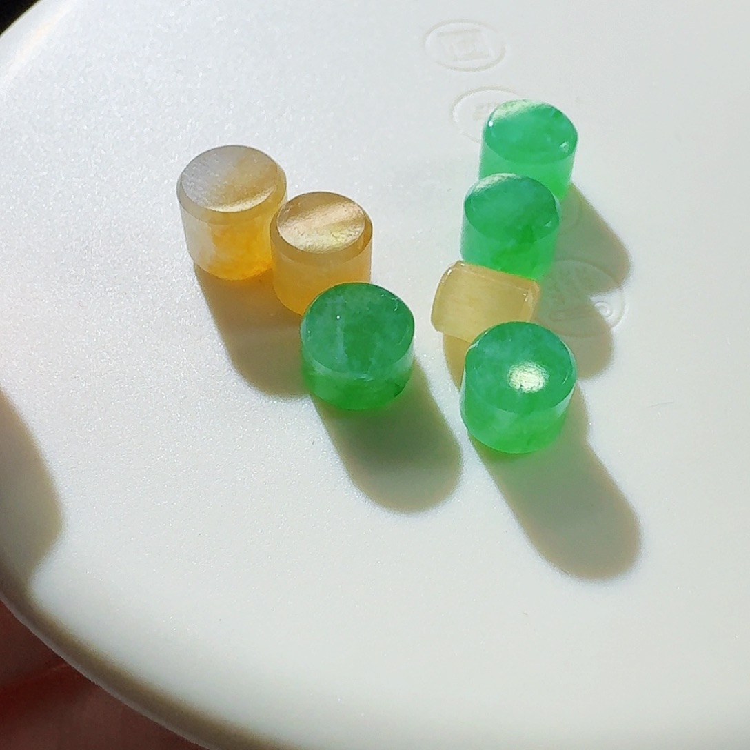 翡翠颈饰未镶嵌桶珠7颗一组