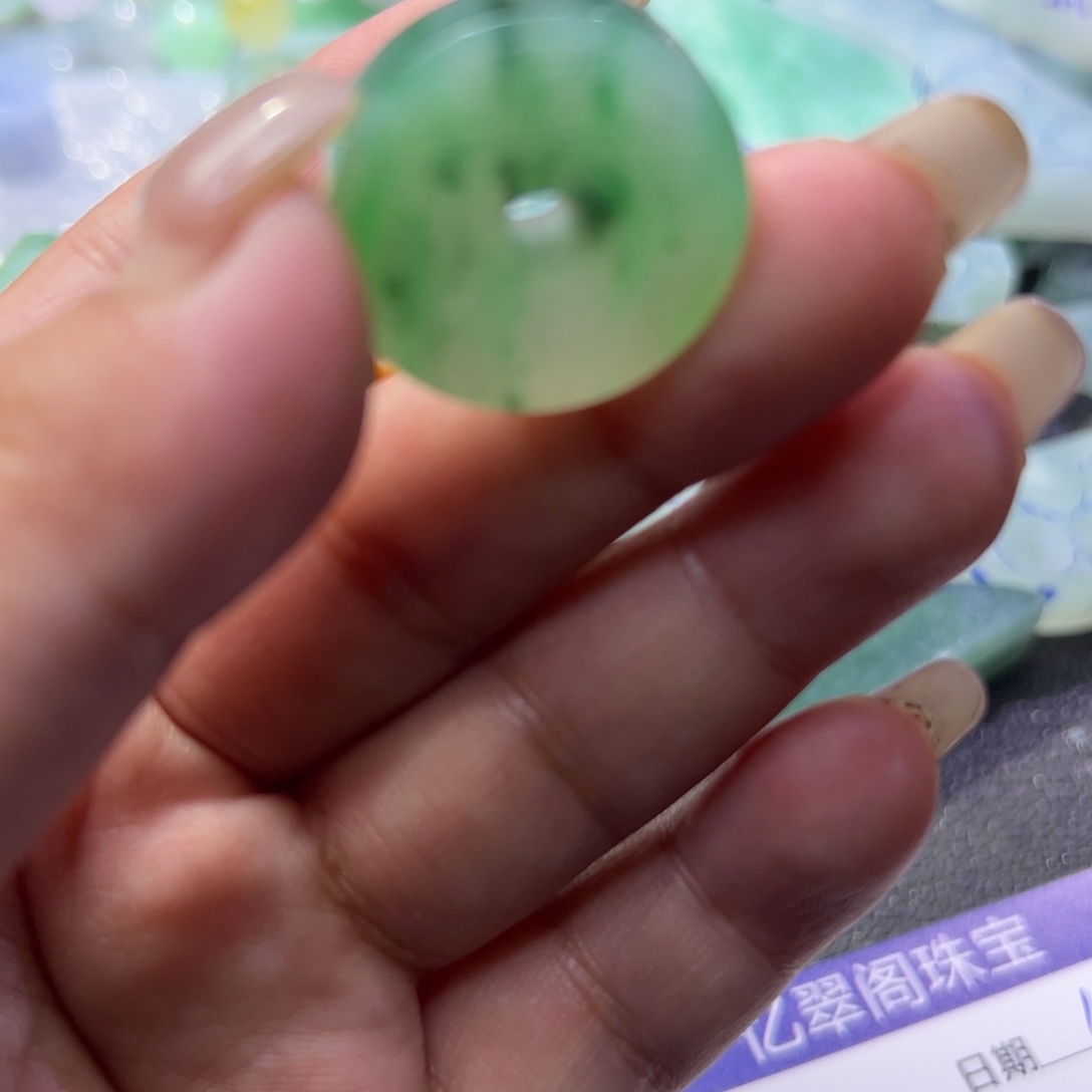 e***n定制翡翠未镶嵌我
