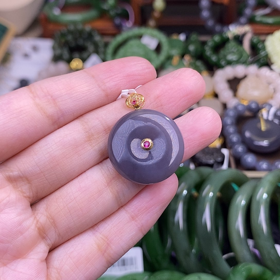 和田玉清货补贴浓烟紫平安扣吊坠金镶未镶嵌