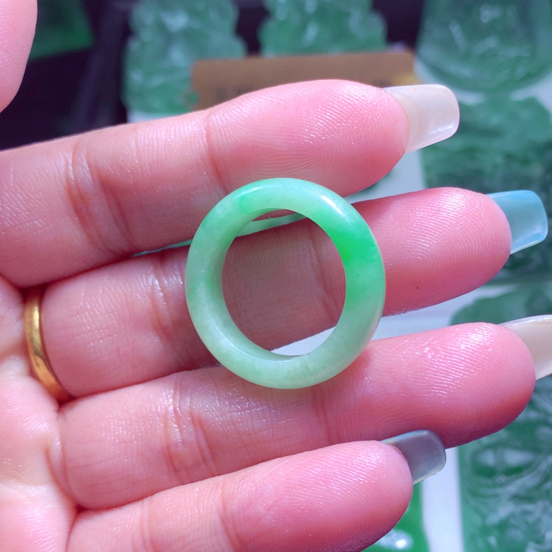 定制翡翠未镶嵌天然缅甸翡翠A货毛货戒圈