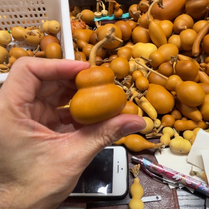 荧*迎接的一把胖墩儿钱袋子葫芦