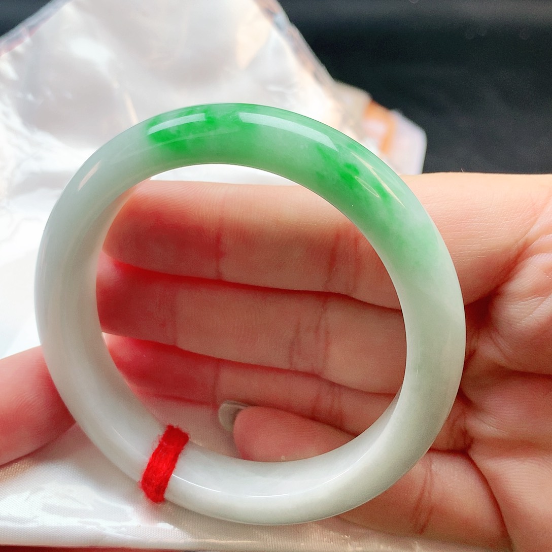 翡翠手镯未镶嵌正圈2502