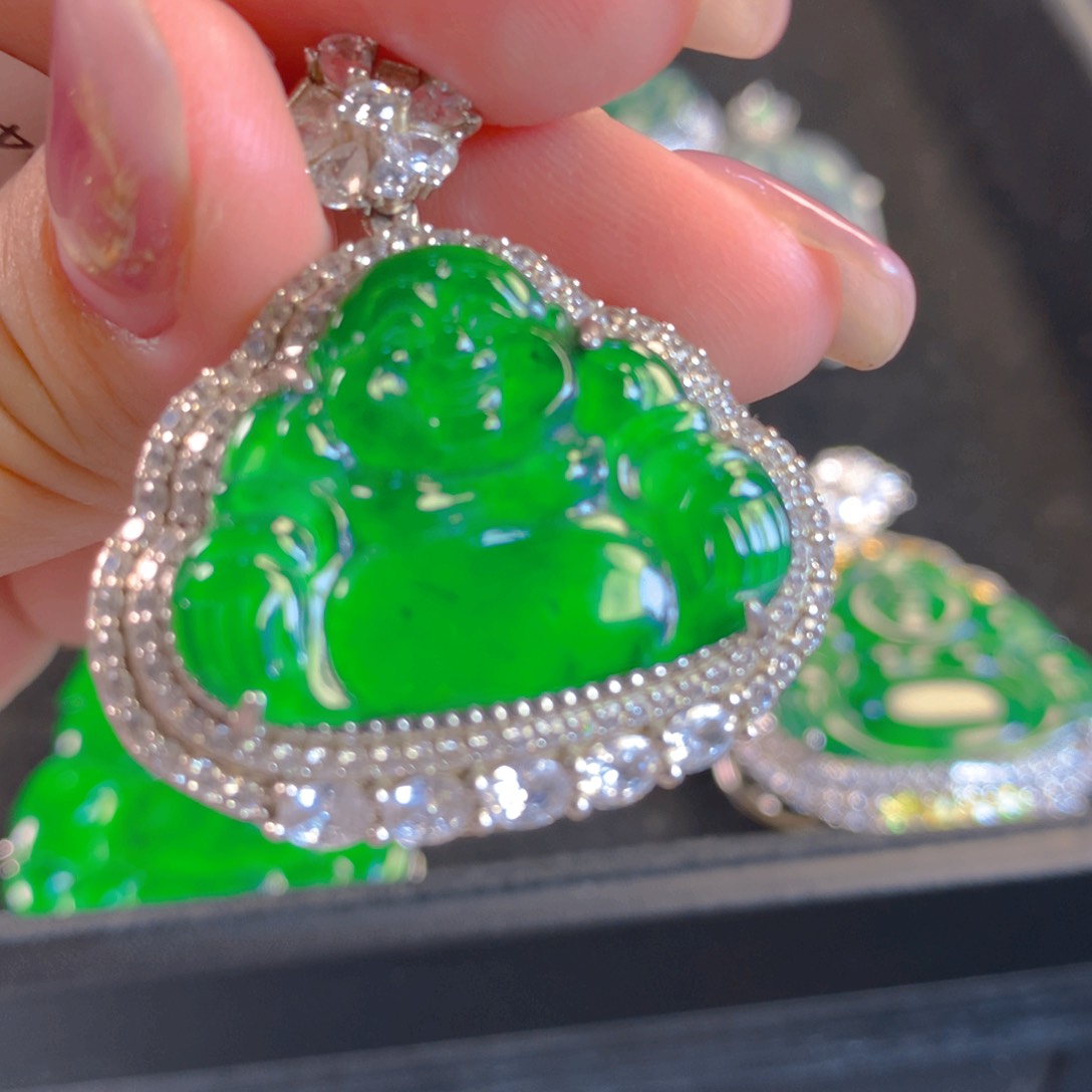 翡翠颈饰银S925镶嵌翡翠