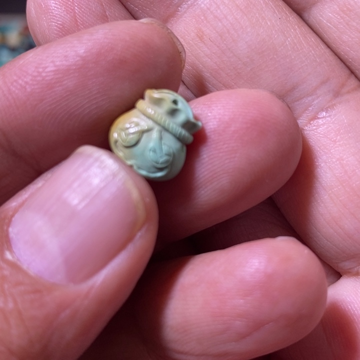 绿松石配饰未镶嵌