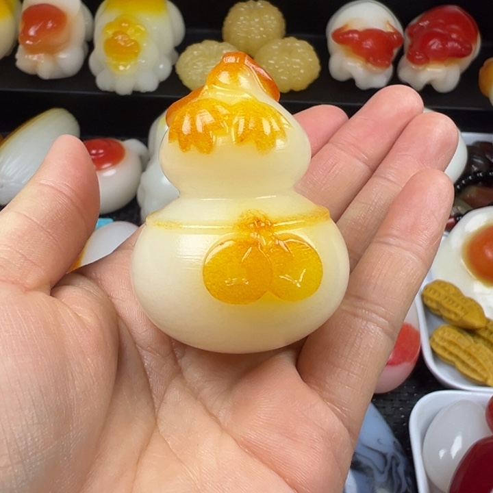 新疆戈壁五彩石金丝