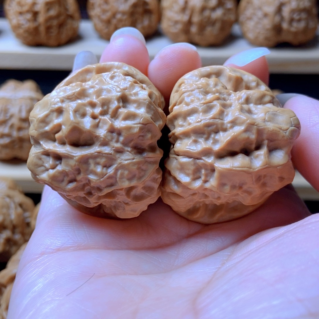 文玩核桃吊坠蛤蟆头40